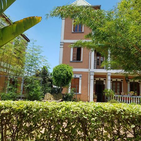 Meva Guesthouse Ανταναναρίβο Εξωτερικό φωτογραφία
