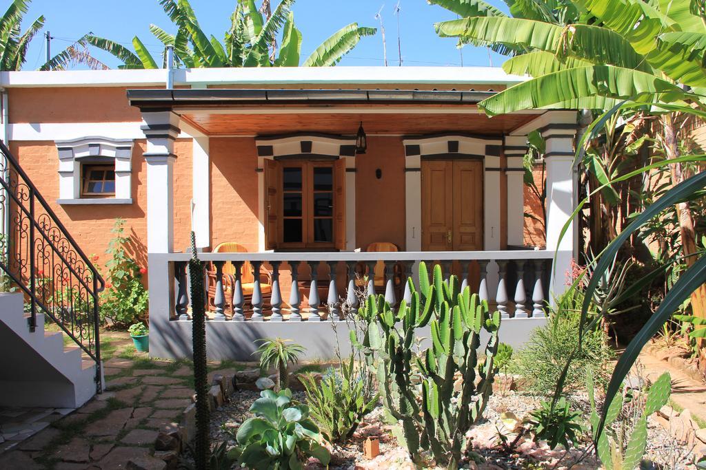 Meva Guesthouse Ανταναναρίβο Εξωτερικό φωτογραφία