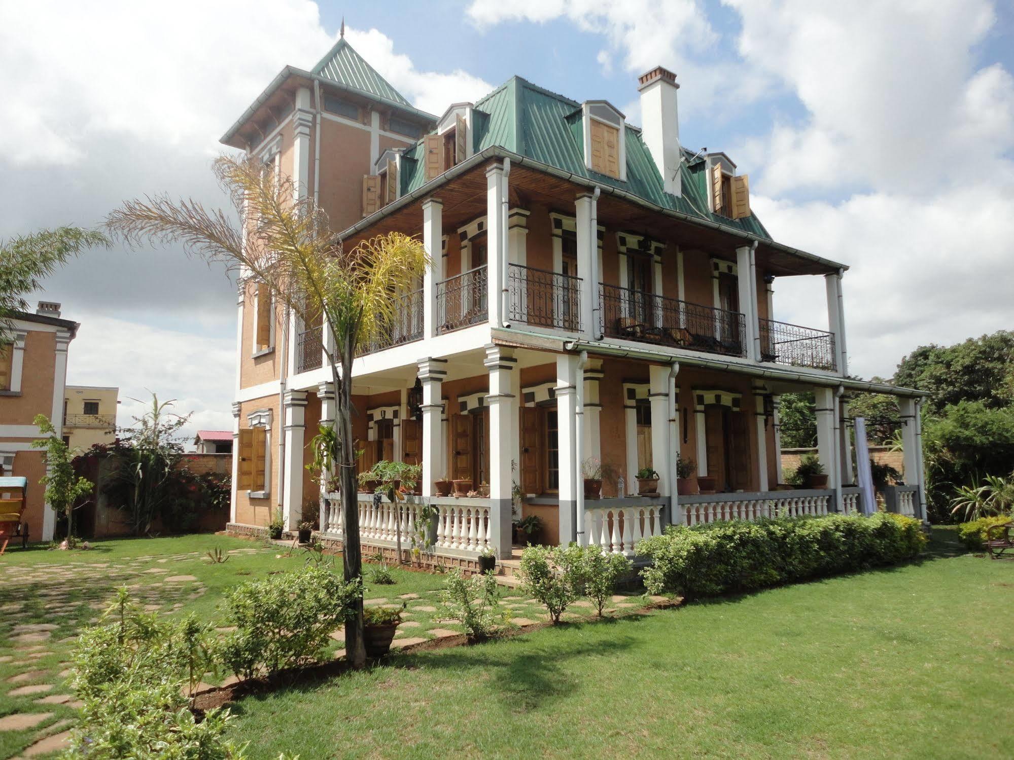 Meva Guesthouse Ανταναναρίβο Εξωτερικό φωτογραφία