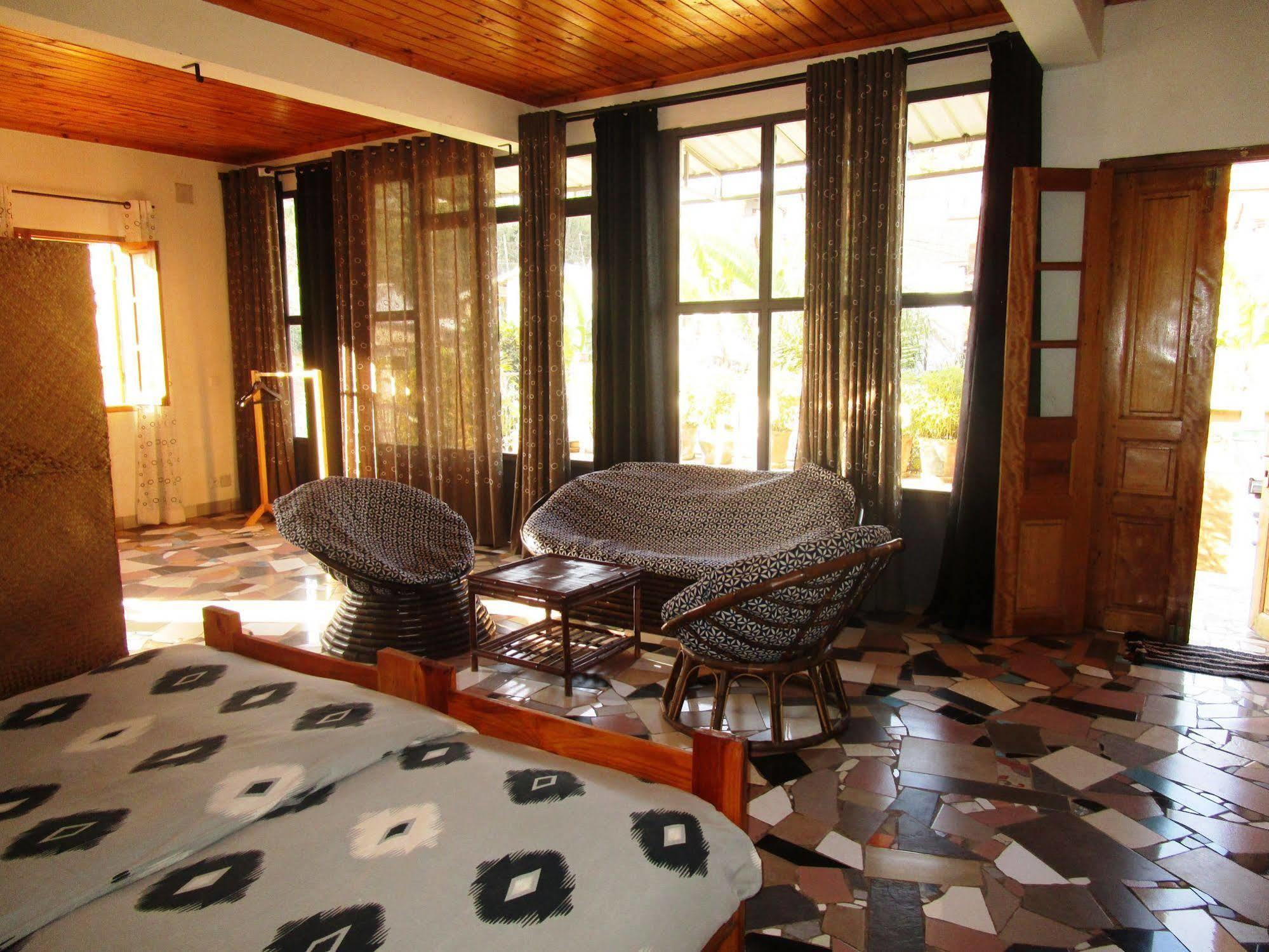 Meva Guesthouse Ανταναναρίβο Εξωτερικό φωτογραφία