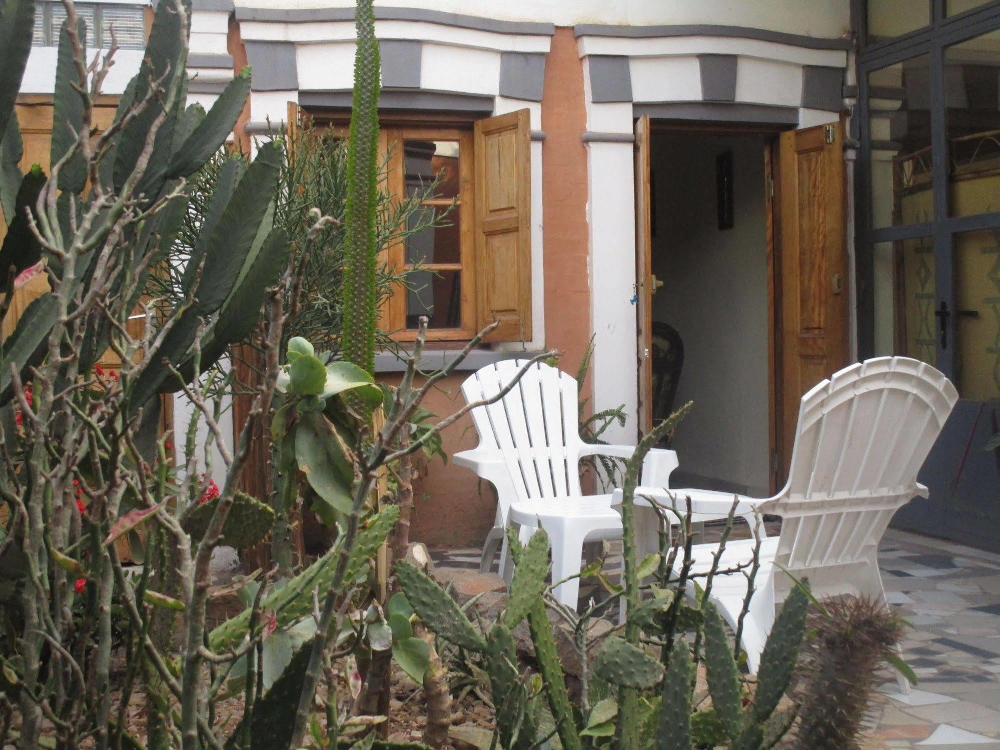 Meva Guesthouse Ανταναναρίβο Εξωτερικό φωτογραφία